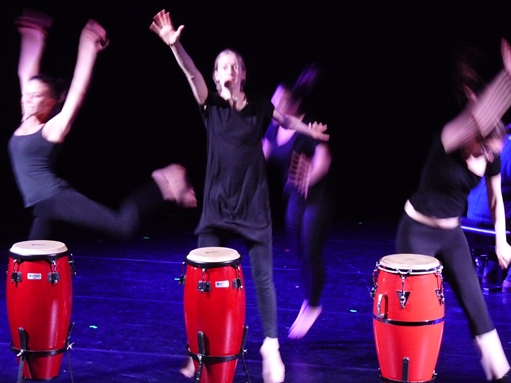 dancing congas text